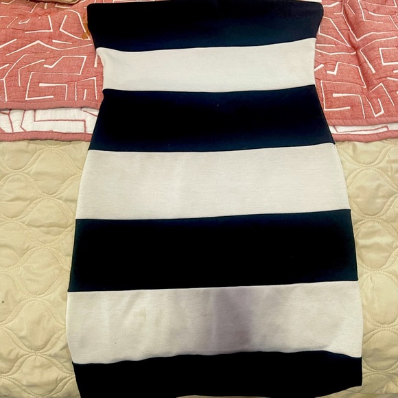 Fun dress strapless - Picture 2 of 2